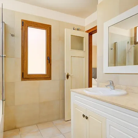 Men Men Semesterbostad