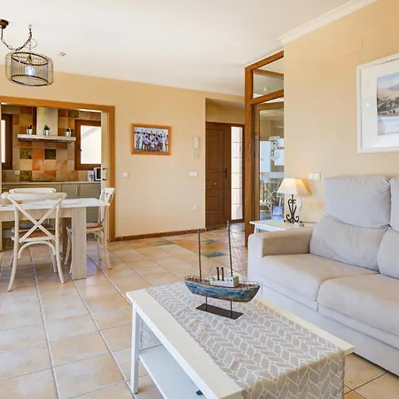 Men Men Semesterbostad *