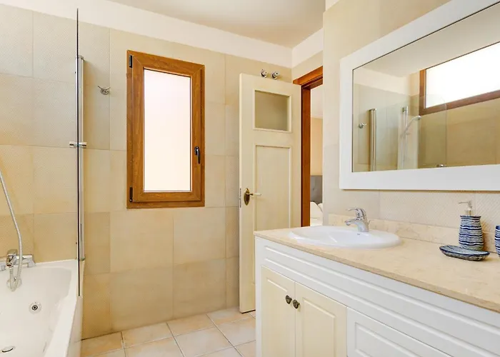 Men Men בית נופש